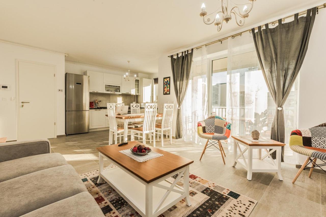Elegant Sophia'S Apartment Brassó Kültér fotó